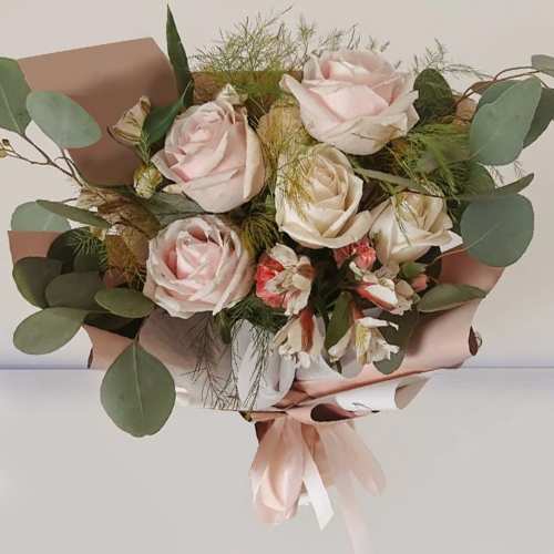 Bouquet Lasting Impression-Light Pink Roses Delivery In Singapore