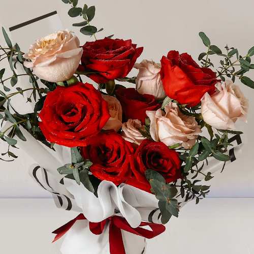 - Romantic Floral Gifts