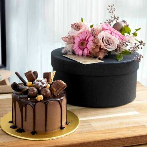 Choc Cake With Preserved Flower-Send Flower And Birthday Cake To Singapore