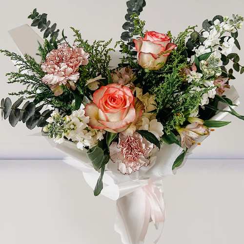 - Sending Pink Flowers In Bouquet