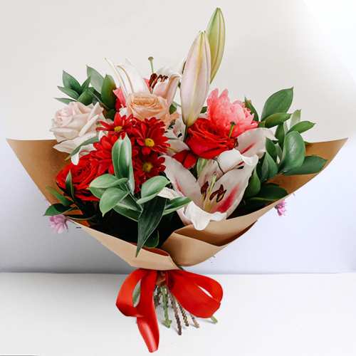 - Lily And Rose Bouquet Delivery